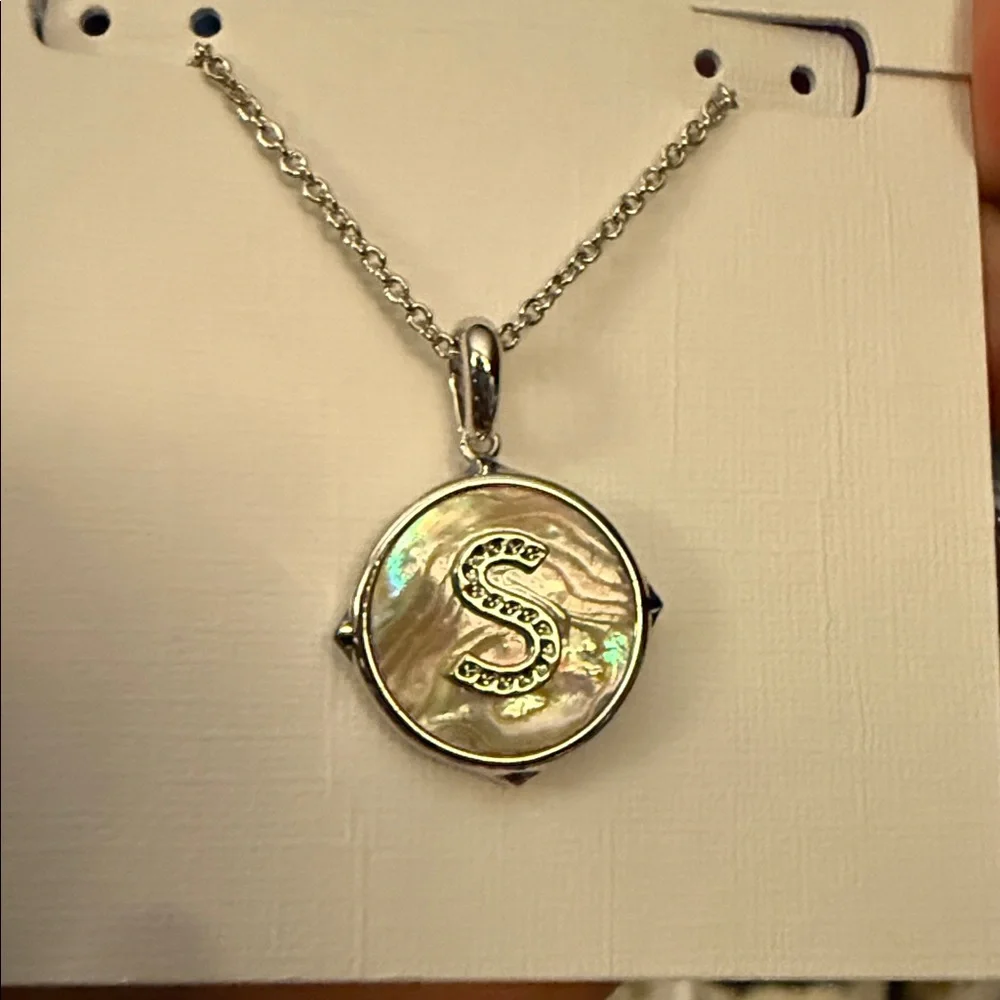 🩶Kendra Scott Silver & Mother of Pearl Reversible Initial Necklaces🩶 - Picture 14 of 14